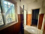 VENTA ! CASA DE PASILLO A RECICLAR EN ARROYITO