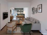 Venta: Casa de pasillo con tres dormitorios, patio,...