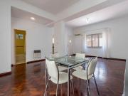 VENTA Casa de pasillo de 3 dormitorios con patio y...