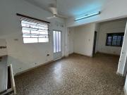Venta Casa de Pasillo en Barrio Azcuénaga