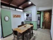 VENTA CASA DE PASILLO TRES DORMITORIOS ARROYITO
