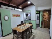 VENTA CASA DE PASILLO TRES DORMITORIOS ARROYITO