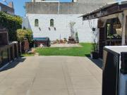 Venta Casa de Pasillo unico 3 dormitorios y Patio