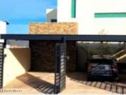 VENTA. Casa de segunda mano, 4 recamaras, cuarto de...