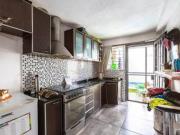 VENTA CASA DE TRES DORMITORIOS CON PATIO, COCHERA Y...