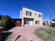 VENTA casa de tres dormitorios con pileta en San Ramiro...