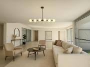 Venta Casa de tres dormitorios con pileta y cocheras, en...