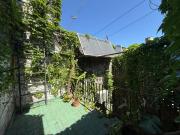 Venta Casa de tres dormitorios, patio y cochera en Zona...