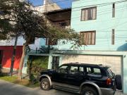 VENTA CASA DE TRES PISOS EN VISTA ALEGRE SURCO FRENTE A...