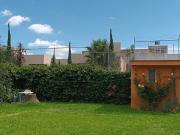 Venta Casa de un piso con amplio jardín de 300 m2,...