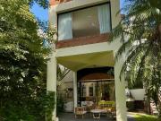 Venta Casa Doble Altura 5 Ambientes 556 m² Jardin...