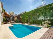 Venta Casa doble lote, jardín, psicina cocheras y quincho