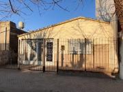 VENTA CASA DOS DORMITORIOS COCHERA C.BERMUDEZ