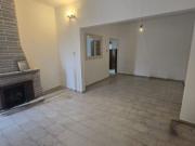 VENTA CASA DOS DORMITORIOS COCHERA Y PATIO