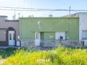 VENTA CASA DOS DORMITORIOS CON GARAGE Y PATIO