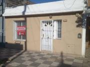 VENTA CASA DOS DORMITORIOS OPORTUNIDAD BARRIO LAS FLORES