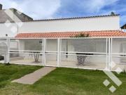 VENTA CASA DOS DORMITORIOS Y MONOAMBIENTES, PIEDRAS...