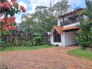 VENTA CASA DOS PISOS EN BALCONES DE TOLEDO, B. BUQUE...
