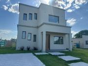 VENTA CASA DOS PLANTAS SANTA ELISA PILAR DEL ESTE