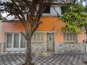 Venta Casa + Dpto en B° Los Paraisos