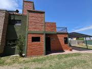 VENTA CASA DUPLEX 1 DORMITORIO VILLA CARLOS PAZ