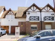 VENTA CASA DUPLEX 4 AMB BARRIO LOS ROBLES BURZACO