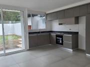 Venta Casa Duplex de 2 dormitorios en housing con...