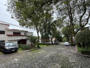 Venta casa duplex en fraccionamiento con Jardin