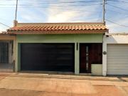 VENTA CASA: Emile Barline 3139, Villa Fontana, Fontana,...