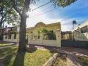 Venta casa en Alberdi de 4 dormitorios y gran terreno