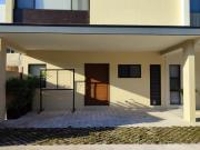 VENTA CASA EN ARBOLADA, AV. HUAYACAN EN CANCÚN DE 3...