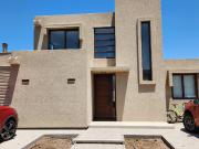 Venta casa en Av Rukan/Chicureo 3D+4B+Home Office+ Quincho