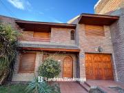 Venta Casa En Barrio Centro Oeste
