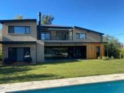 Venta casa en Barrio Cerrado Fincas De Maschwitz a nuevo