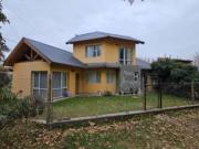 VENTA Casa en Barrio Parque Náutico frente al rio, APTA...