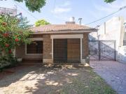 VENTA CASA EN BLOCK COMPUESTA POR DOS U. BANFIELD