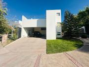 VENTA CASA EN CLUB DE GOLF