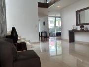 Venta casa en codominio en Lomas Country Club