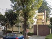 Venta / Casa en Col. Del Valle Centro