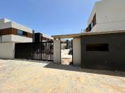 VENTA CASA EN COMPLEJO CERRADO 4 AMB PILAR