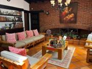 VENTA Casa en Condominio con 4 rec, 4 baños, 4 estac...