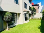 VENTA CASA EN CONDOMINIO EN PEDREGAL DE SAN FRANCISCO