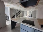 VENTA Casa en condominio NUEVA a 10 minutos de Six Flags