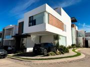 VENTA CASA EN CONDOMINIO RUSCELLO AL NORPONIENTE DE LA...