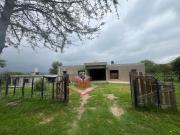 VENTA CASA EN COSQUÍN A TERMINAR CON AMPLIOS ESPACIOS A...