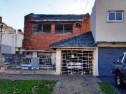 VENTA CASA EN DOS PLANTAS * LANÚS OESTE * APTA CRÉDITO *...