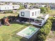 VENTA CASA EN EL CANTON AL GOLF 5 AMBIENTES USO INTERNO VENTA CASA EN EL CANTON AL GOLF 5 AMBIENTES USO INTERNO