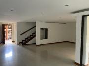 VENTA CASA en el Poblado, sector milla de oro