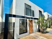 VENTA CASA EN ESQUINA ADAMAR RESIDENCIAL