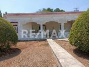 Venta Casa en esquina una planta, 3 recs. Col. Garcia...